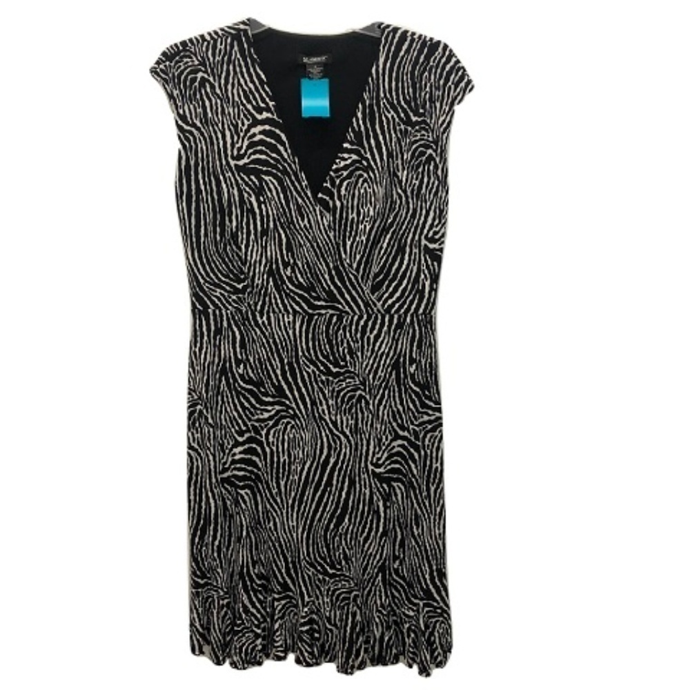 Glamour Sleeveless Shift Dress, Size 6